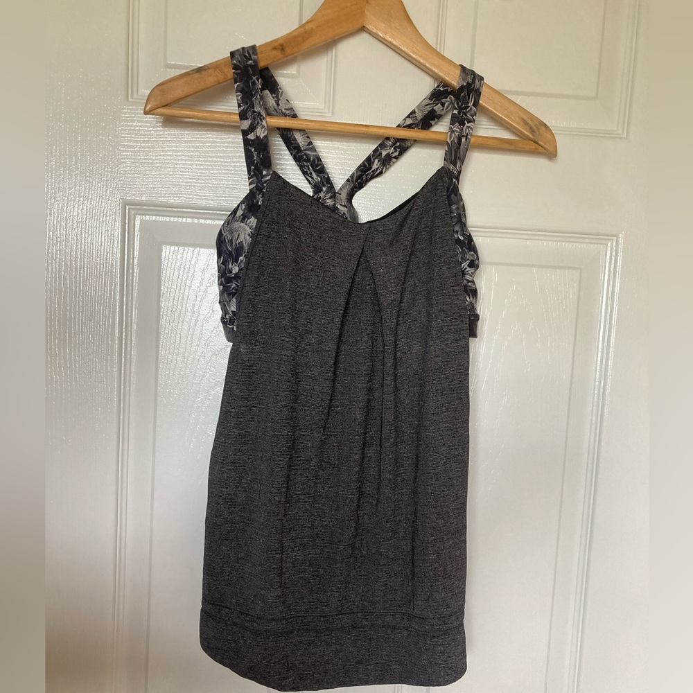Lululemon Rest Less Tank Size 4 - Picture 3 of 6